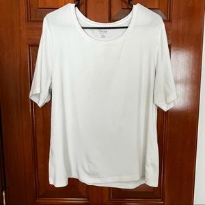 White round neck short sleeve T-shirt